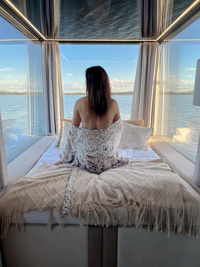 Grand Ht Houseboats - Domki Na Wodzie - Sauna, Jacuzzi, Kominek Mielno  Exteriör bild