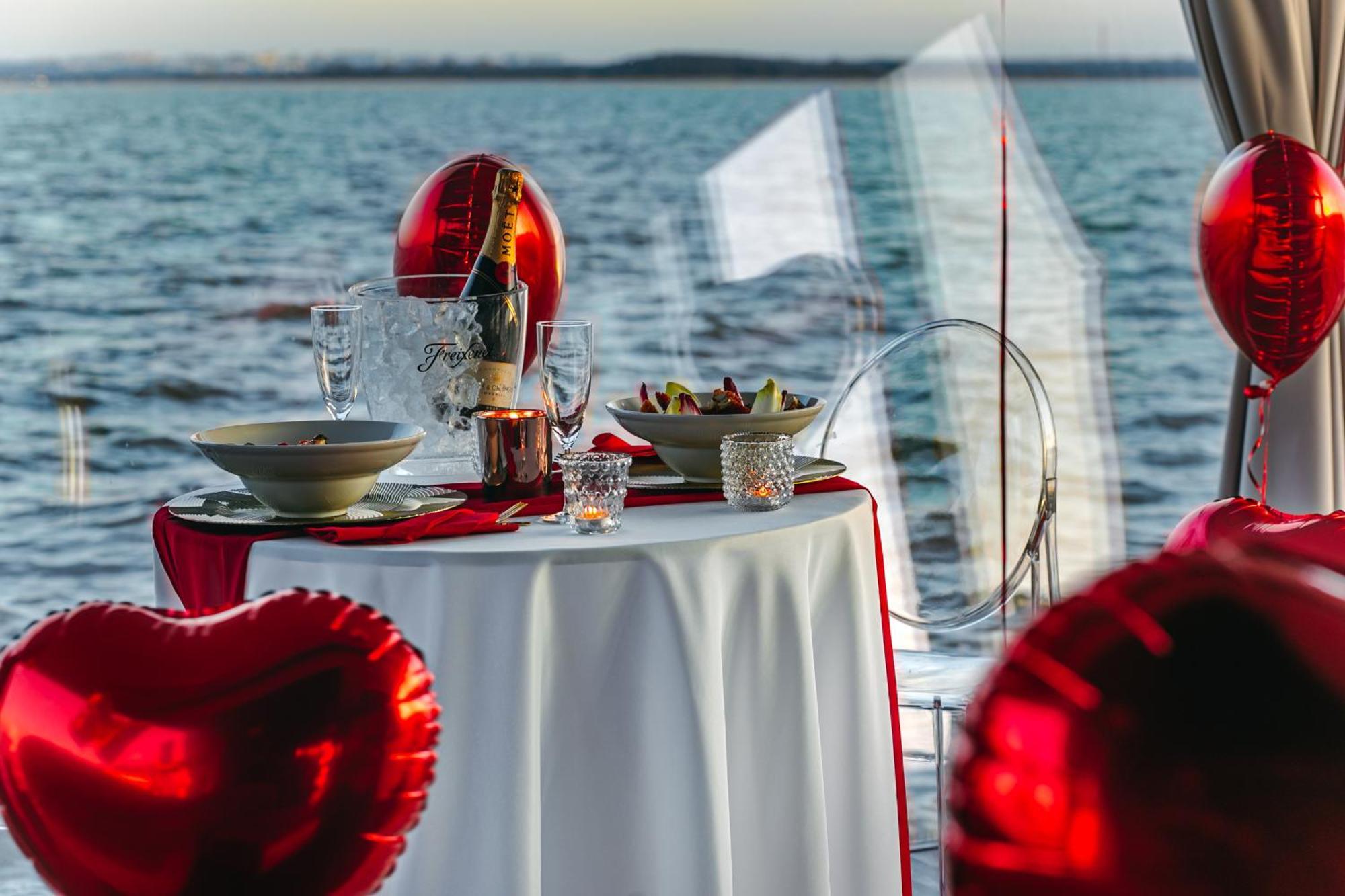Grand Ht Houseboats - Domki Na Wodzie - Sauna, Jacuzzi, Kominek Mielno  Exteriör bild