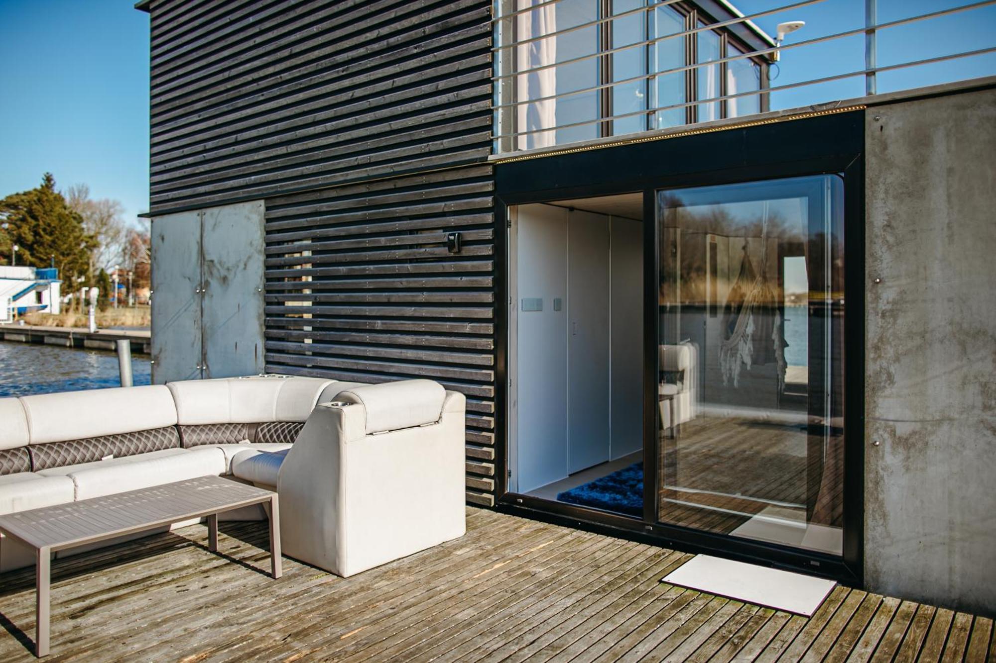 Grand Ht Houseboats - Domki Na Wodzie - Sauna, Jacuzzi, Kominek Mielno  Rum bild